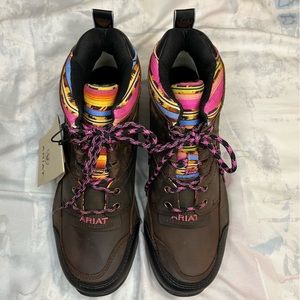 NWT Ariat Women’s Leather Hiking Boots size 8.5